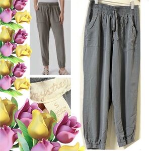 Women’s Soft & Comfortable Cargo Joggers Size S